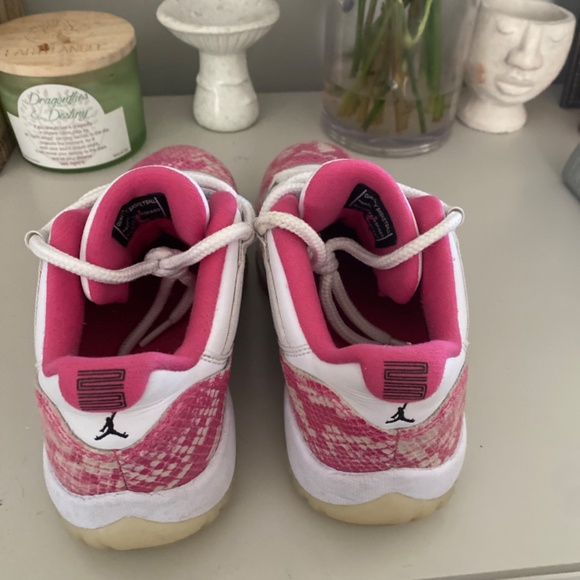 Jordan air 11s low pink snake skin - Picture 4 of 4